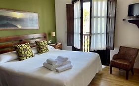 Hotel Rural El Texeu